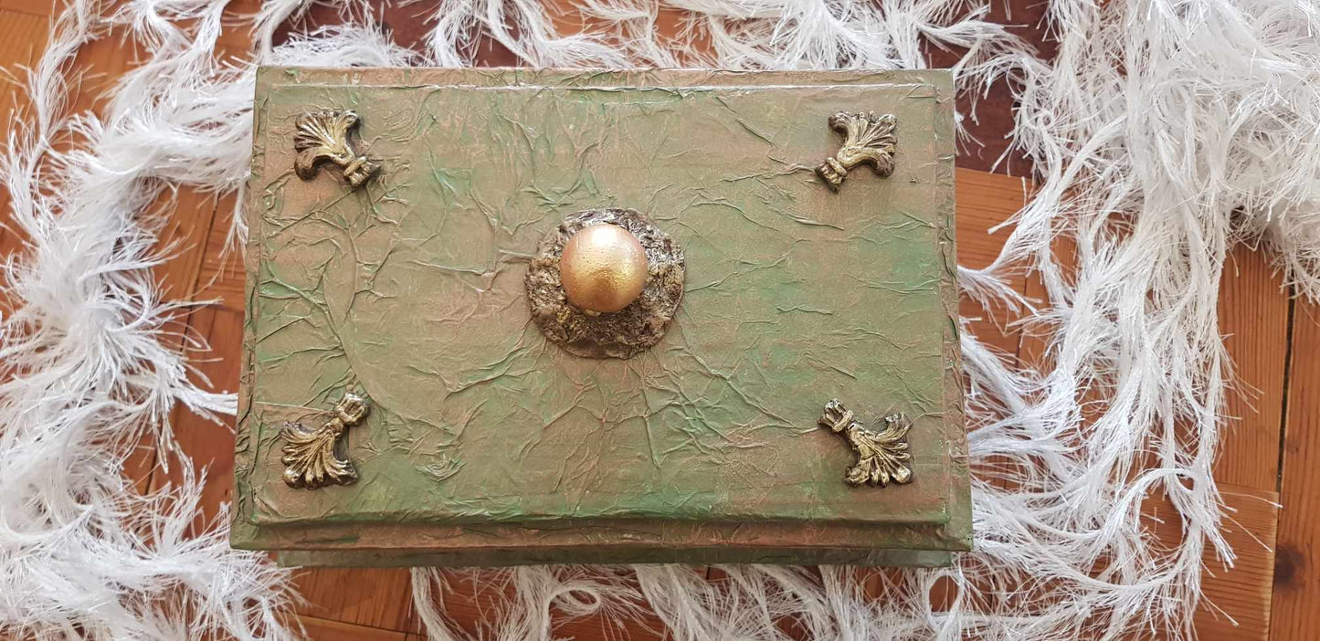 Chest In Wonderland | Jewelry Box